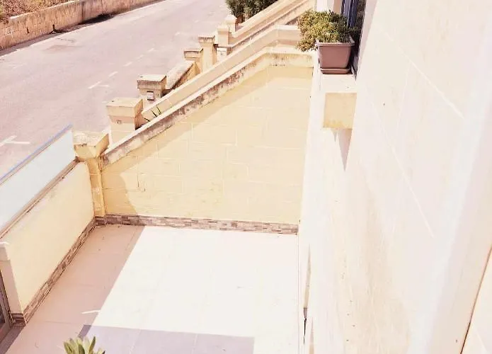 Bird Of Paradise Apartament Mosta